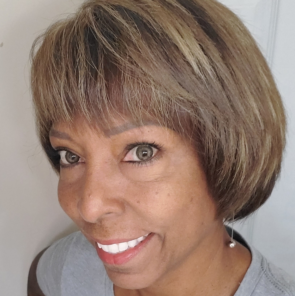 Meet your Posher, Maria